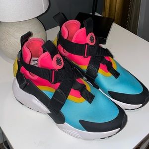 Nike Air Huarache City Multi-Color (Women's) 8.5